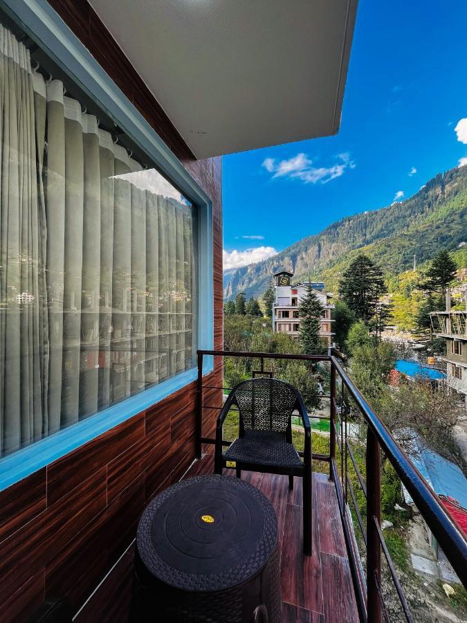 Apple Flower With Balcony And Mountain View Manāli Extérieur photo